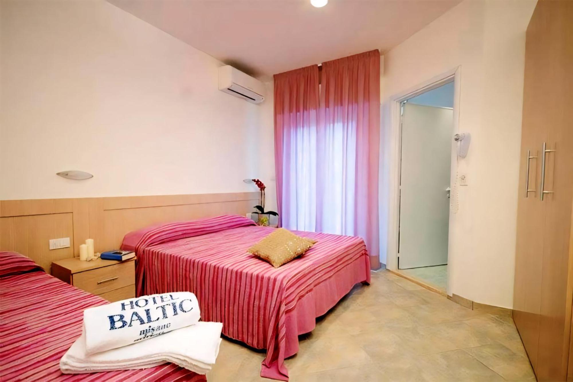 Hotel Baltic ミザーノ・アドリアーティコ エクステリア 写真