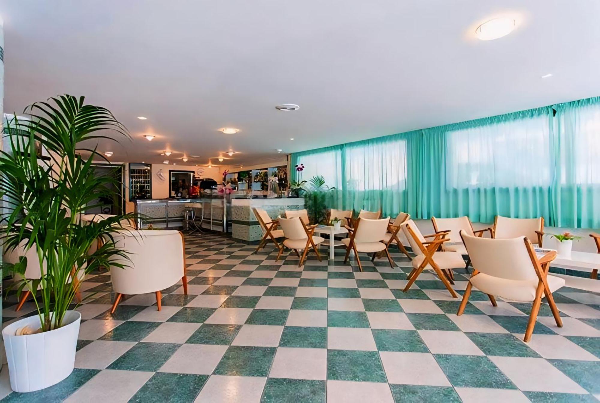 Hotel Baltic ミザーノ・アドリアーティコ エクステリア 写真