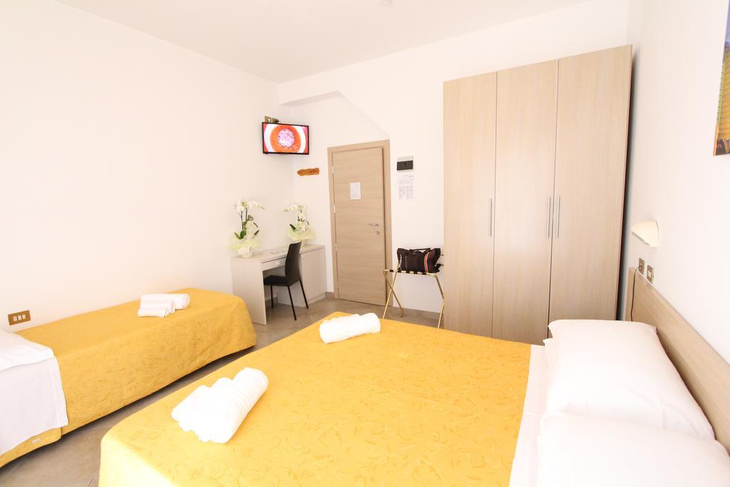 Hotel Baltic ミザーノ・アドリアーティコ エクステリア 写真